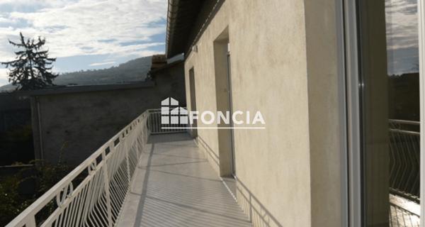 Location Appartement 5 pièces 125.63 m² - Les Martres-de-veyre 63730