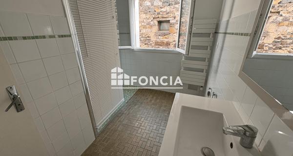 Location Appartement 5 pièces 125.63 m² - Les Martres-de-veyre 63730