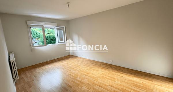 Location Appartement 5 pièces 125.63 m² - Les Martres-de-veyre 63730