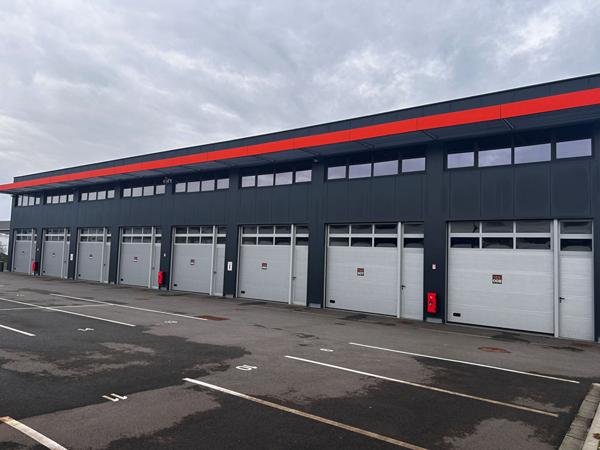 CELLULE D'ACTIVITE DE 96m² à 192m²