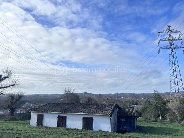 Terrain de 1 280 m²