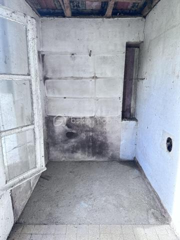 Terrain de 1 280 m²