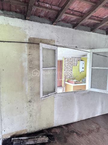 Terrain de 1 280 m²