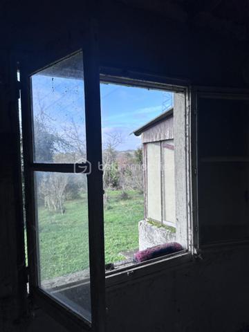 Terrain de 1 280 m²