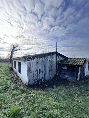 Terrain de 1 280 m²