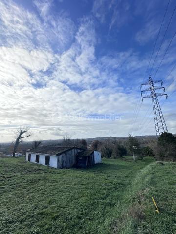 Terrain de 1 280 m²