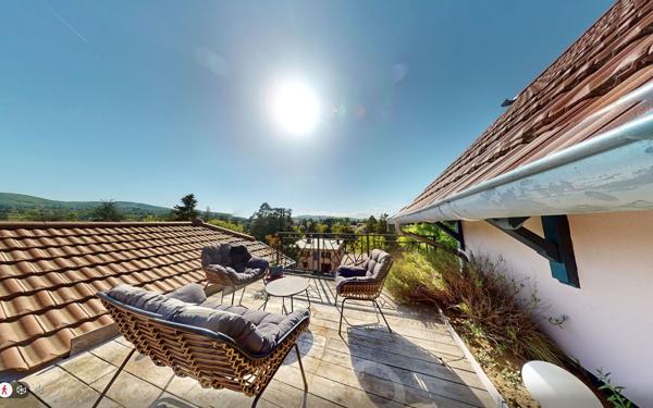 Appartement à vendre    6 pièces • 148 m2 Lentilly