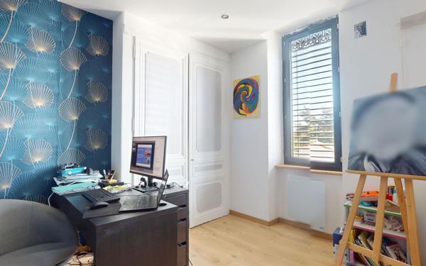 Appartement à vendre    6 pièces • 148 m2 Lentilly