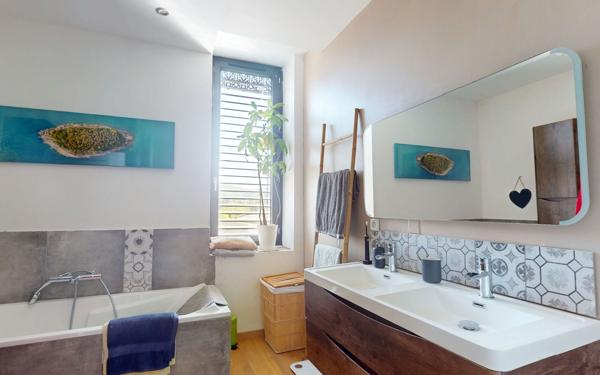 Appartement à vendre    6 pièces • 148 m2 Lentilly