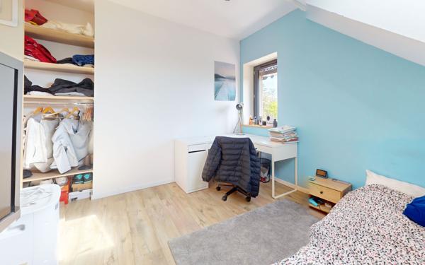 Appartement à vendre    6 pièces • 148 m2 Lentilly