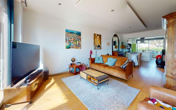 Appartement à vendre    6 pièces • 148 m2 Lentilly