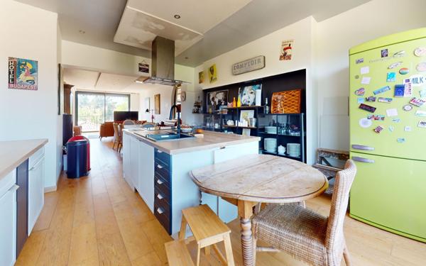 Appartement à vendre    6 pièces • 148 m2 Lentilly