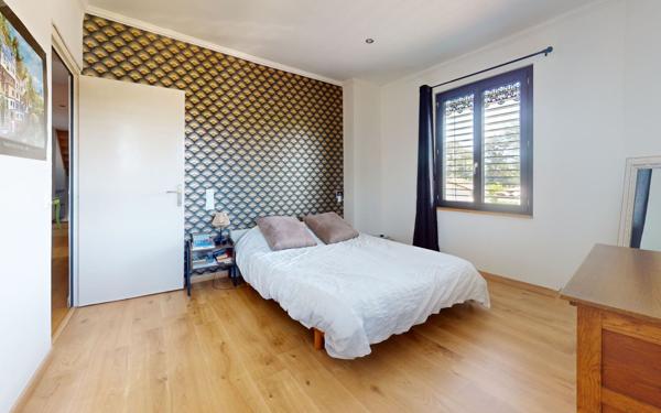 Appartement à vendre    6 pièces • 148 m2 Lentilly
