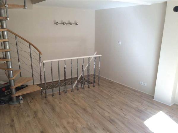 À LOUER – Maison de village en pierre