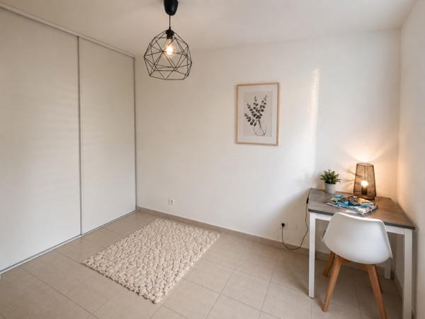Appartement
         3 pièces
        - 63 m² 228 000 € *