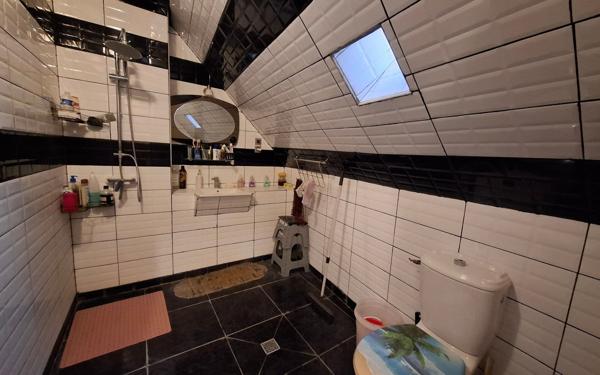 Maison à vendre    7 pièces • 190 m2 Cuise-la-Motte