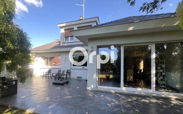 Maison à vendre    6 pièces •  Pérenchies