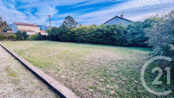 Terrain à vendre  553 m2 CHEVAL BLANC - 84