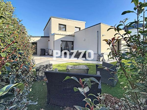 BREHAL Maison moderne de 155 m² à proximité des commerces et de la plage BREHAL