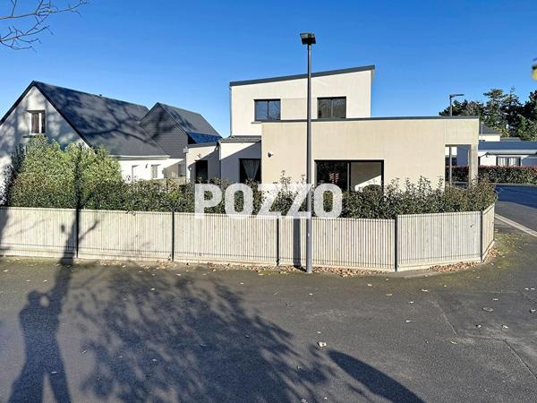 BREHAL Maison moderne de 155 m² à proximité des commerces et de la plage BREHAL