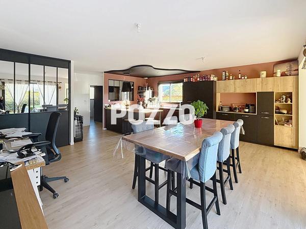 BREHAL Maison moderne de 155 m² à proximité des commerces et de la plage BREHAL