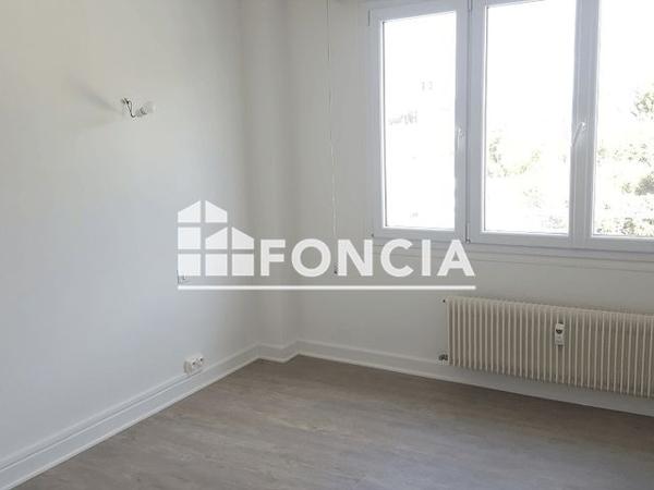 Location Appartement 4 pièces 90.8 m² - 38 RUE THIERS Rethel 08300