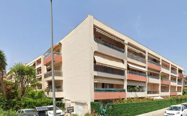 Appartement à vendre    1 pièce • 22,45 m2 Vallauris