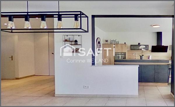 Magnifique maison contemporaine, 4 chambres + espace jeux, grande terrasse bien orientée, double garage, laboratoire de cuisine