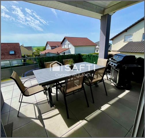 Magnifique maison contemporaine, 4 chambres + espace jeux, grande terrasse bien orientée, double garage, laboratoire de cuisine