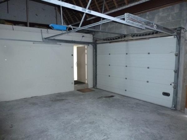 ANGERS – Local professionnel – Doutre / Place Bichon – 67m2