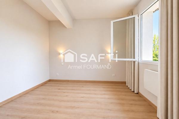 SAINT-GELAIS – T2 entièrement rénové – 29 m² – Parking