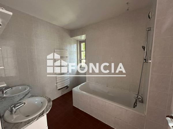 À vendre Appartement 4 pièces 122 m² - Villeneuve-lès-avignon 30400