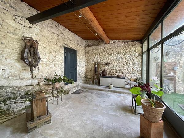 Maison Velleron 9 pièce(s) 238 m2