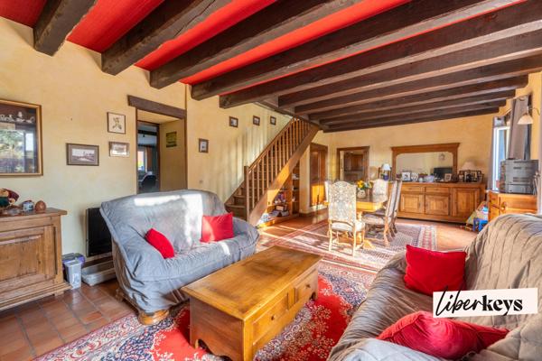 Charmante propriété de 220 m2  avec piscine sur deux parcelles - cadre résidentiel et calme 