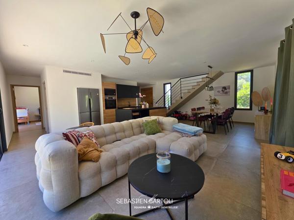 Villa contemporaine T5 de 135m2 avec piscine