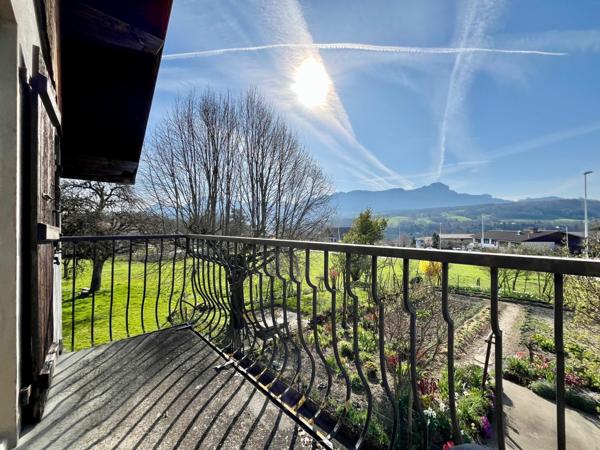GROISY CENTRE / SPACIEUX T4 DE 84 M² A RENOVER / CAVE / PARKING