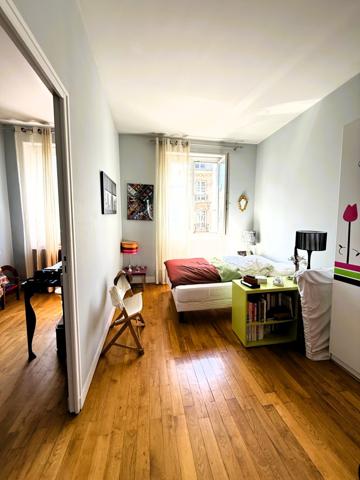 NANTES CANCLAUX T4-5 ENSOLEILLE PARQUET CHEMINEE et GARAGE CAVE et GRENIER