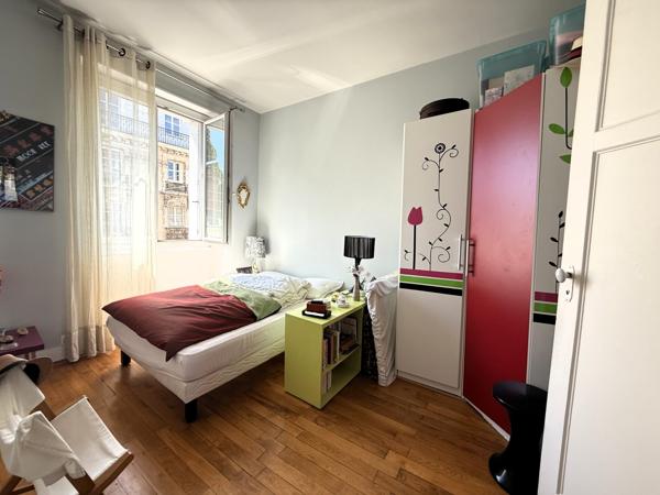NANTES CANCLAUX T4-5 ENSOLEILLE PARQUET CHEMINEE et GARAGE CAVE et GRENIER
