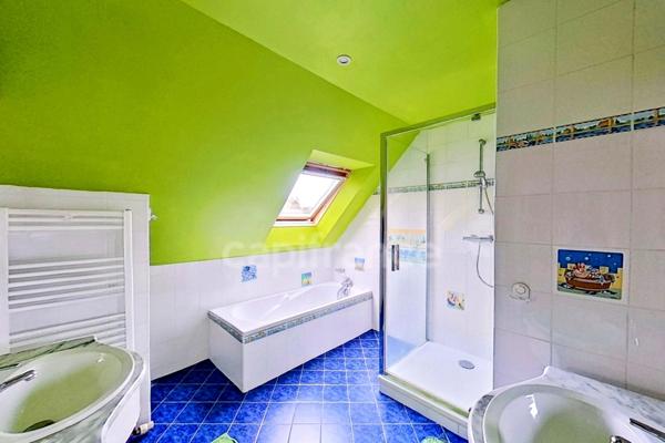 Dpt Cotes d’Armor (22) -à vendre -PLEUMEUR-BODOU - Crec’h Lagadurien - Maison T9 – 200 m² - 7 chambres -Terrain clos 1 661 m² - Double garage - Appartement indépendant - Environnement recherché - Visi