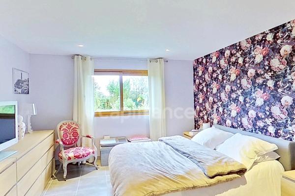 Dpt Cotes d’Armor (22) -à vendre -PLEUMEUR-BODOU - Crec’h Lagadurien - Maison T9 – 200 m² - 7 chambres -Terrain clos 1 661 m² - Double garage - Appartement indépendant - Environnement recherché - Visi