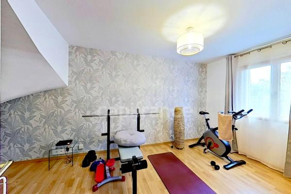 Dpt Cotes d’Armor (22) -à vendre -PLEUMEUR-BODOU - Crec’h Lagadurien - Maison T9 – 200 m² - 7 chambres -Terrain clos 1 661 m² - Double garage - Appartement indépendant - Environnement recherché - Visi