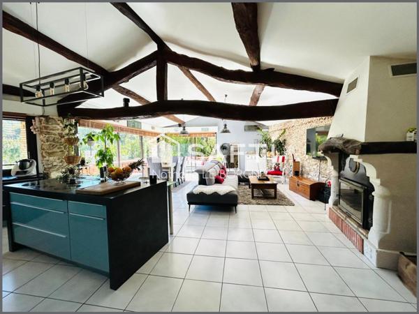 Maison de caractère, piscine et panorama unique