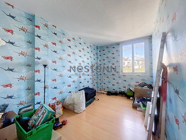 Appartement 5 pièce(s) 3 chambres 80.66m2 proche centre ville VALENTON