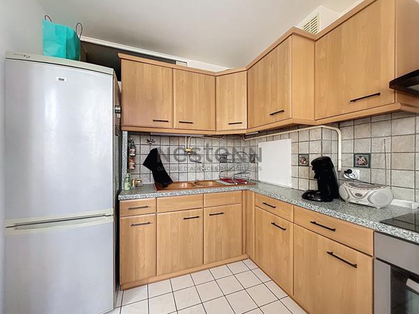 Appartement 5 pièce(s) 3 chambres 80.66m2 proche centre ville VALENTON