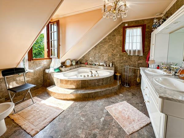 Maison Ballainvilliers 6 pièce(s) 148 m2