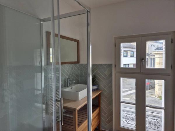 Vends Echoppe de 90m² environ Bordeaux Bastide