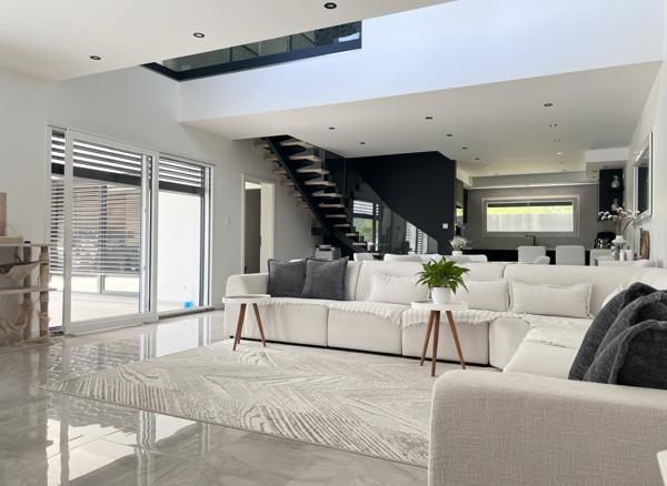 Maison
         7 pièces
        - 189 m² 617 000 € *
