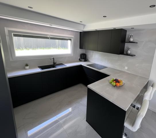 Maison
         7 pièces
        - 189 m² 617 000 € *