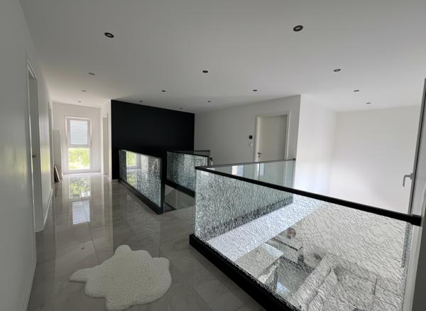Maison
         7 pièces
        - 189 m² 617 000 € *