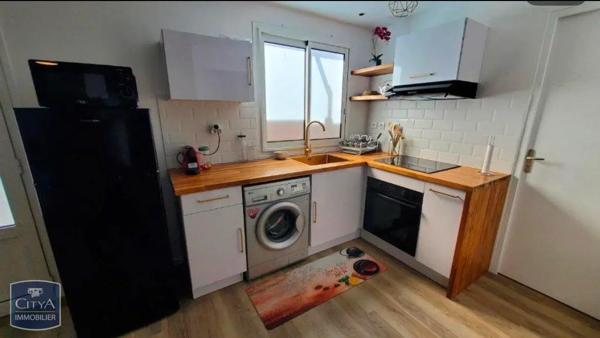 Appartement à louer 2 pièces 47.26m² Saint-Pierre (97410)